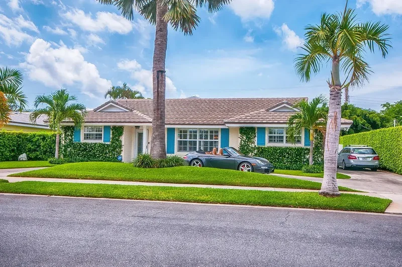 south end west palm beach homes